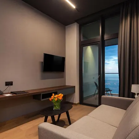 Hotel Only Boutique & Residences *