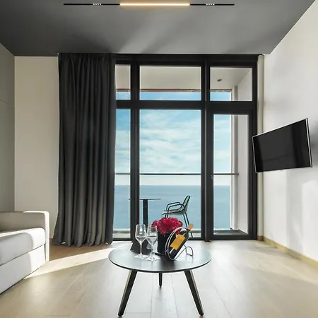 Hotel Only Boutique & Residences *